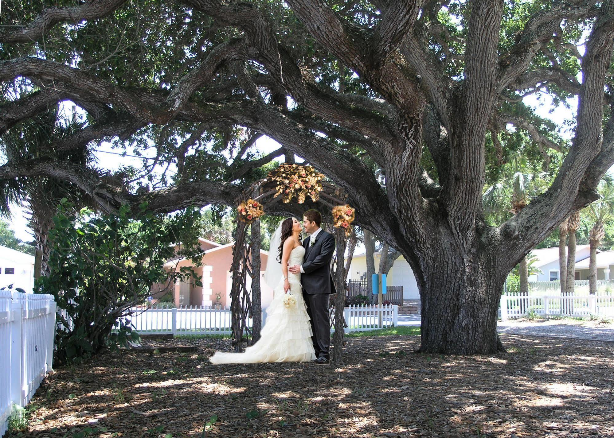 Inn On The Avenue New Smyrna Beach Exterior foto